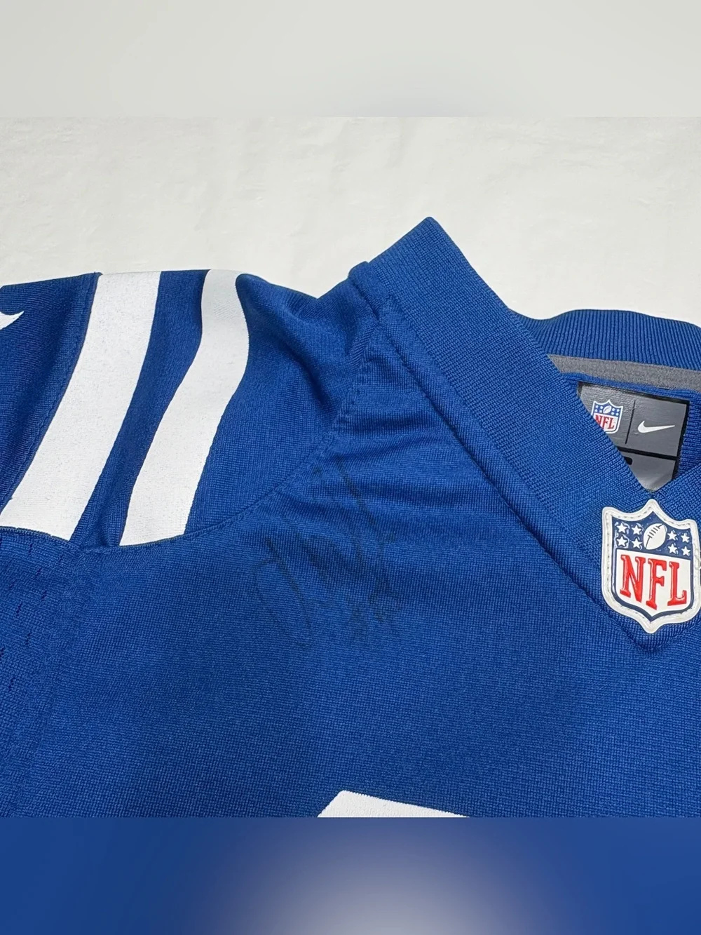 Nike Indianapolis Colts Andrew Luck #12 Jersey Youth Boys Small 8 Signed Unknown